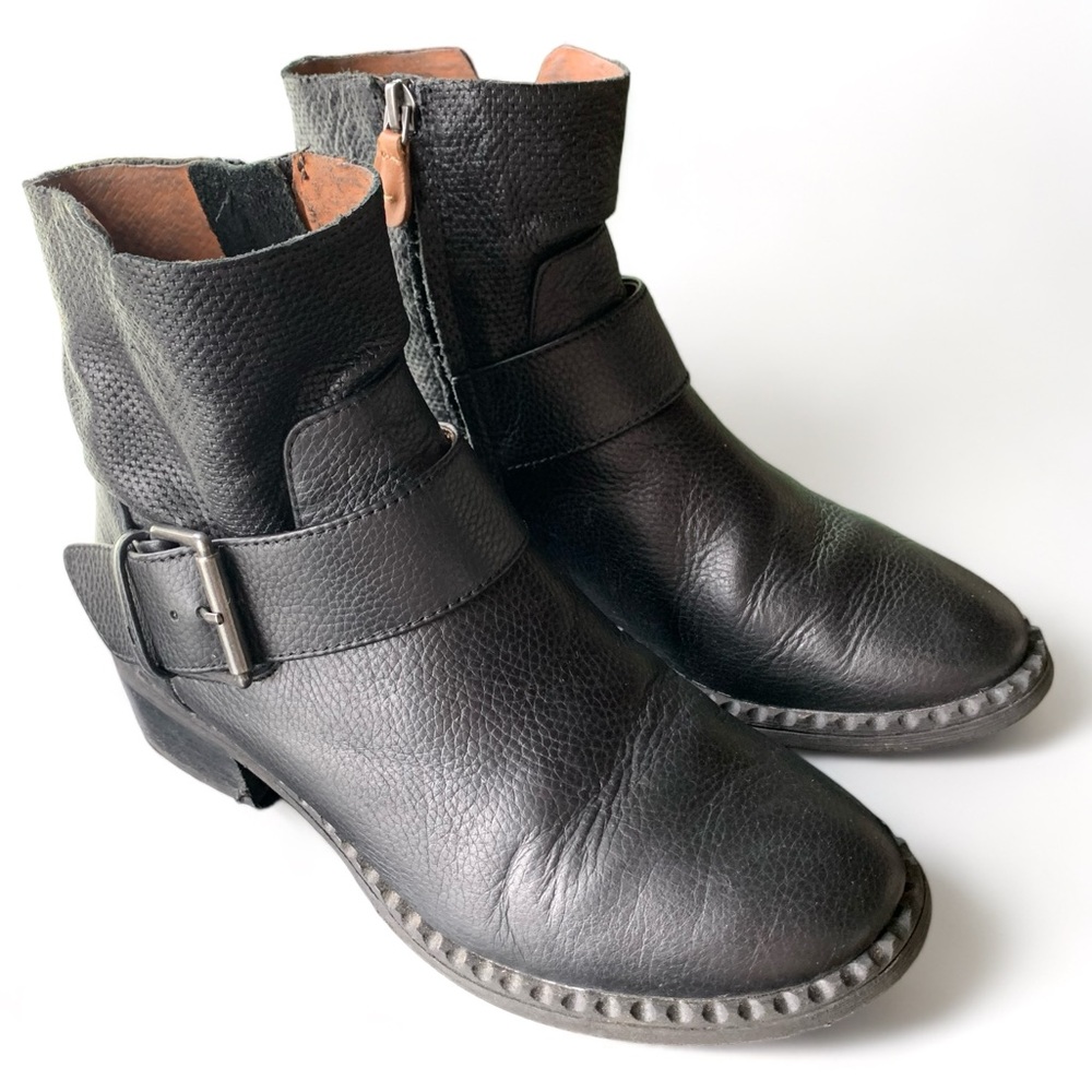 Moto Boots, Black Leather Gentle Souls by Kenneth Cole Size 8 EUC